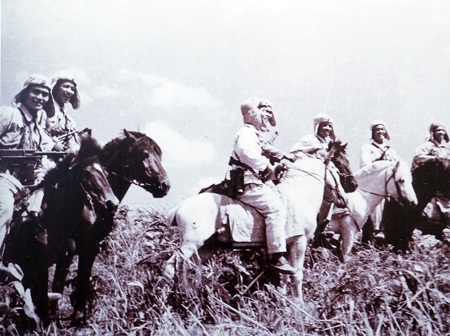 Tuần tra bảo vệ biên giới