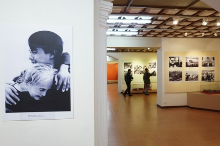 Tấm ảnh nước mắt chỉ dành cho ngày gặp mặt