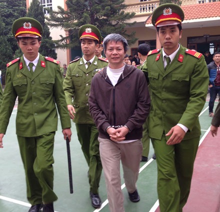 Bị mất trộm tài sản, ra tòa thành... kẻ cướp - 1 Từ nạn nhân mất trộm máy bơm, Vũ Thế Tài trở thành tên cướp tài sản