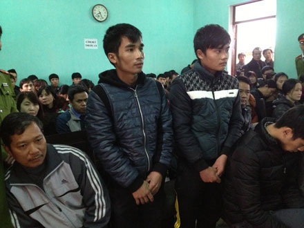 Bị mất trộm tài sản, ra tòa thành... kẻ cướp - 2 Lê Công Tứ và Nguyễn Văn Tạo tại phiên tòa