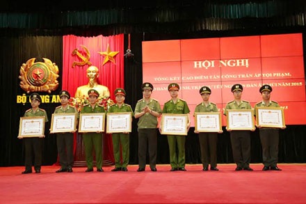 Triệt phá 440 băng nhóm tội phạm - 2 Triệt phá 440 băng nhóm tội phạm