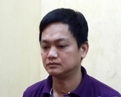 Hà Nội: Con nợ bị đổ chất bẩn vào nhà biến thành sát thủ - 1 Bị khủng bố ném chất bẩn vào nhà, Hiếu quay ra giết người.