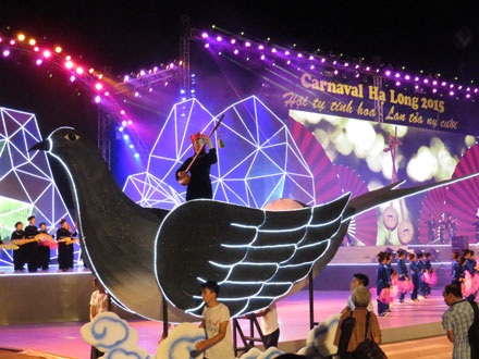 Rực rỡ sắc màu Carnaval Hạ Long 2015 - 16 Carnaval trên phố.