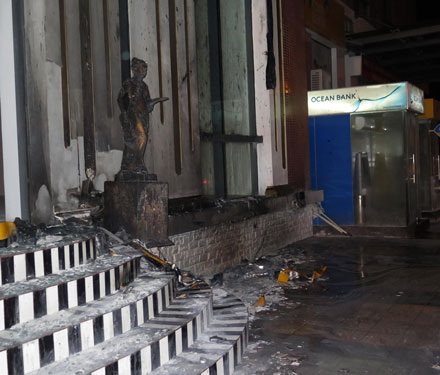 Hiện trường vụ cháy sau khi ngọn lửa được dập tắt hoàn toàn. 