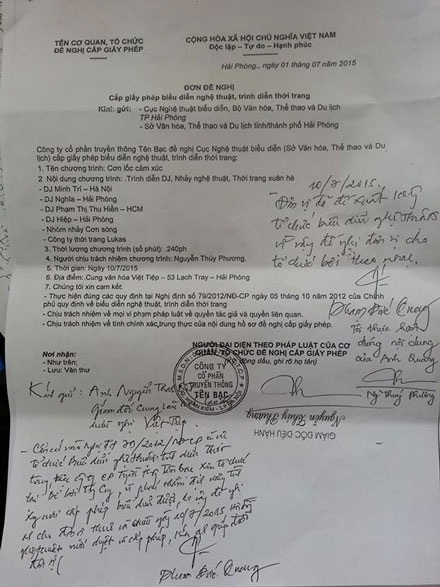 Nam sinh tử nạn khi lên sân khấu chụp ảnh: Chưa ai chịu trách nhiệm! - 3 Anh Đồng Văn Long nói về cái chết đau đớn của con.
