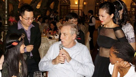 “Tình cảm của các bạn đã vẫy gọi tôi” - 1