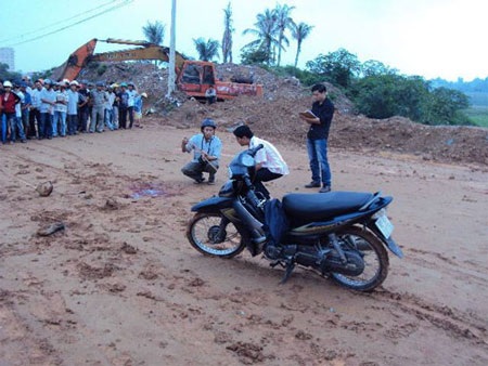 Truy đuổi, giết người lúc rạng sáng - 1