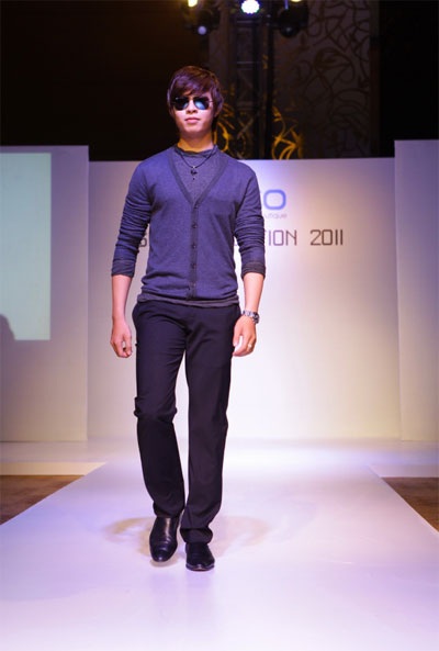 Á hậu Trương Thị May sành điệu với mẫu kính mới - 9