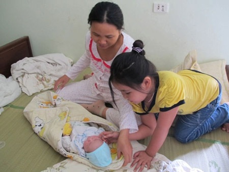 Hình ảnh về nhà cảm động của bé sơ sinh bị bắt cóc - 5