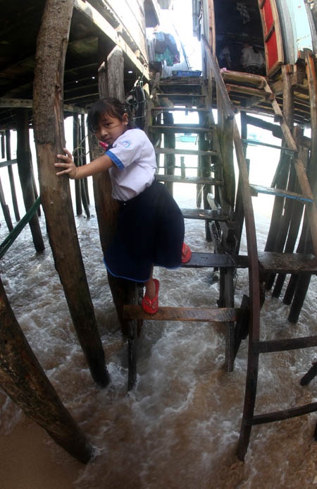 Xóm “hồi hộp” ở Nha Trang - 4