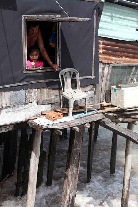 Xóm “hồi hộp” ở Nha Trang - 5