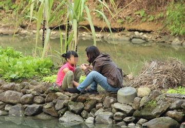 “Những nụ tầm xuân bị vùi dập” - 1 “Những nụ tầm xuân bị vùi dập”