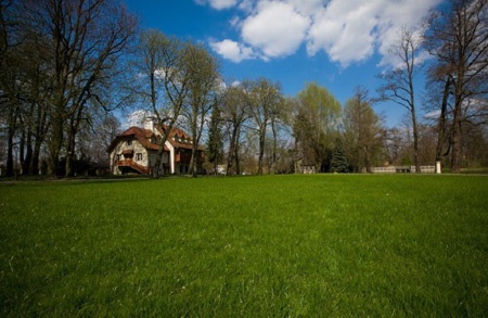 Sarah Chang khám phá lâu đài Bagnolet danh tiếng