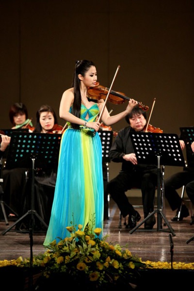 Sarah Chang- Làn gió kiều diễm thổi suốt bốn mùa - 3 Sarah Chang- Làn gió kiều diễm thổi suốt bốn mùa