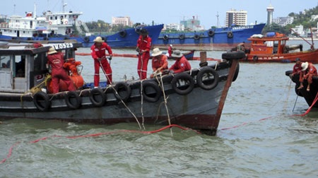 Đã hút được dầu từ tàu Trường Hải Star 