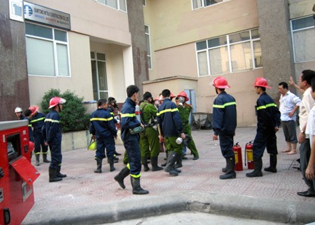 Cháy ở Làng sinh viên Hacinco, hàng trăm người hoảng loạn
