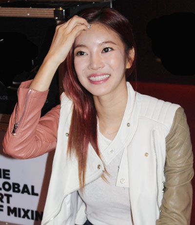 NS Yoon G: "Tôi hi vọng học được chút gì đó ở phụ nữ Việt" - 3 Nữ ca sĩ Hàn Quốc NS Yoon G