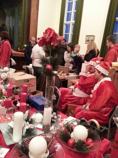 Những món đồ nhỏ như thế này thu hút người đến chợ giáng sinh ở Järvsöbaden (Thụy Điển)