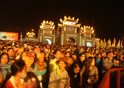 Chính thức trao bằng di tích quốc gia đặc biệt, khai hội xuân Yên Tử - 1 Chính thức trao bằng di tích quốc gia đặc biệt, khai hội xuân Yên Tử