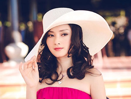 Nếu Lan Phương ứng cử Đại sứ Du lịch? - 2 Lý Nhã Kỳ hay Lan Phương - ai sẽ là Đại sứ Du lịch?