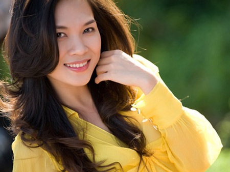 Đà Nẵng loại Mỹ Tâm khỏi chương trình pháo hoa vì cát-sê cao - 1 Ca sĩ Mỹ Tâm đòi cát-sê cao lên đến 6.000 USD (tương đương 110 triệu đồng).