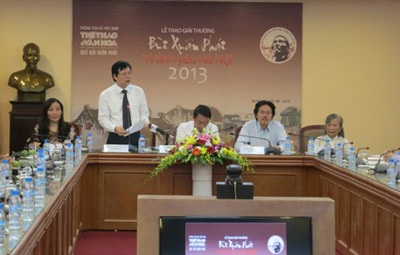Lễ trao Giải thưởng Bùi Xuân Phái 2013 - 1 Lễ trao Giải thưởng Bùi Xuân Phái 2013. Ảnh: VGP/Mai Hồng