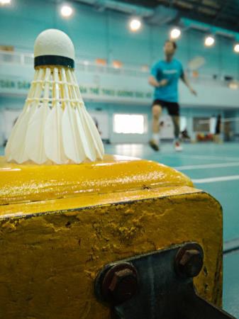 Tiến Minh hăng say tập thể lực dưới góc máy lạ của Maika