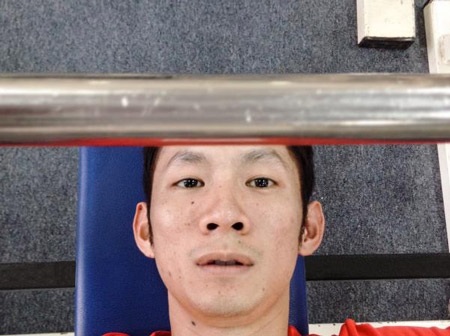 Tiến Minh hăng say tập thể lực dưới góc máy lạ của Maika