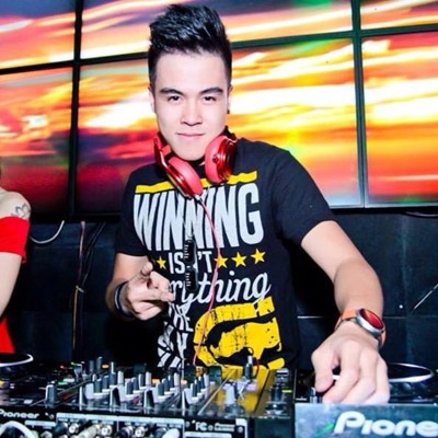 Ca sỹ Uyên Linh sẽ là khách mời đặc biệt trong bữa tiệc IPH Courtyard Party - 2 Bộ đôi DJ siêu “hot” sẽ thổi bùng cả không gian bằng những giai điệu cuồng nhiệt