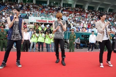JYJ từng
đến Việt Nam biểu diễn vào tháng 6/2011