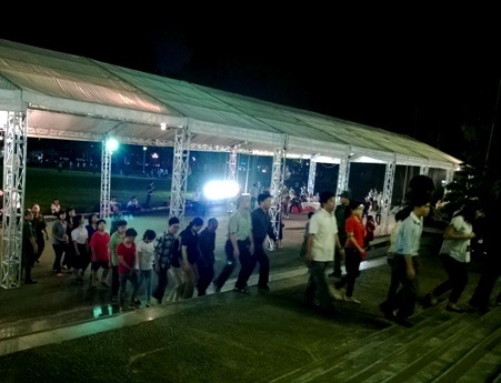 Những hình ảnh xúc động trong đêm cuối tiễn biệt Đại tướng Võ Nguyên Giáp - 1 Những hình ảnh xúc động trong đêm cuối tiễn biệt Đại tướng Võ Nguyên Giáp