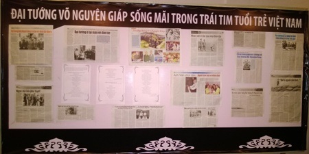 Những hình ảnh xúc động trong đêm cuối tiễn biệt Đại tướng Võ Nguyên Giáp - 9 Những bài báo xúc động viết về Đại tướng Võ Nguyên Giáp