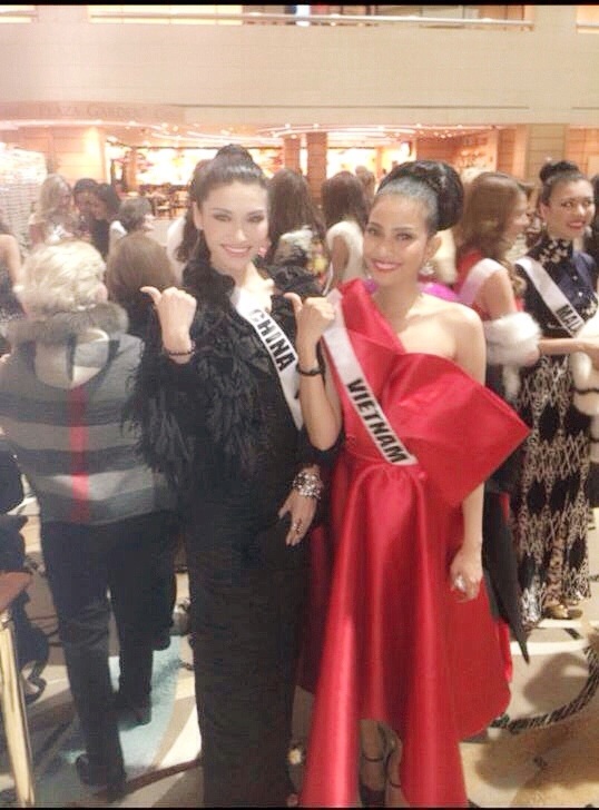 Trương Thị May cùng người đẹp Trung Quốc