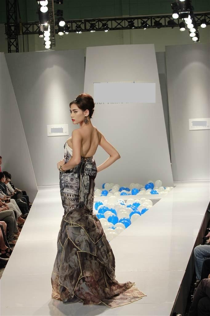 Hoàng Yến đầy vẻ kiêu sa 