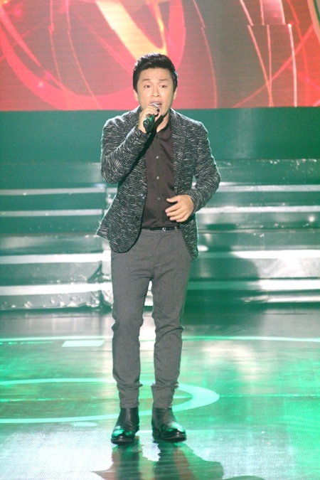 Ngoài phần song ca Đôi mắt, Lam Trường còn mang đến đêm nhạc