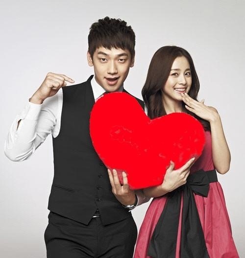 Bi Rain “quậy” tưng bừng cùng fan trong ngày họp mặt - 2 Buổi họp fan của Bi Rain không có mặt người yêu của anh là nữ diễn viên Kim Tae Hee