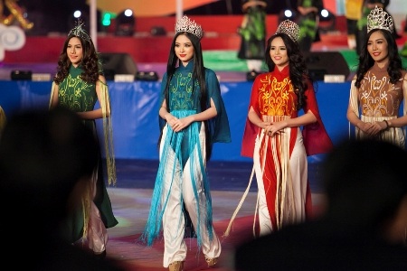 Nữ hoàng Trang sức “đọ sắc” cùng Hoa khôi Thể thao - 5 Cao Trí Hòa