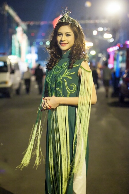 Nữ hoàng Trang sức “đọ sắc” cùng Hoa khôi Thể thao - 1 Cao Trí Hòa