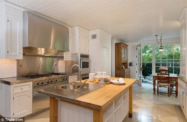Jessica Simpson bán nhà chuyển đến biệt thự 13 triệu USD - 4 Trí Hòa