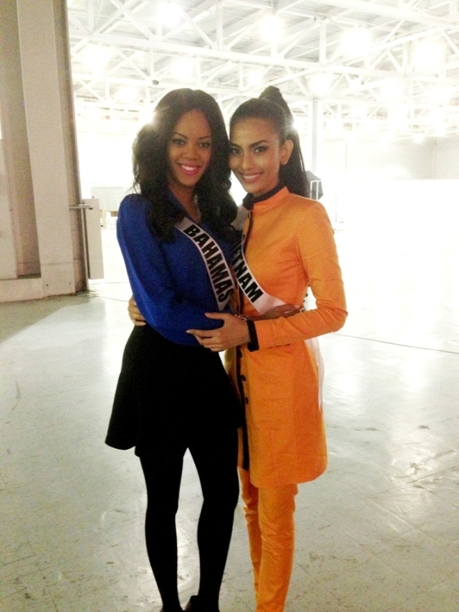 Cùng với người đẹp Bahamas