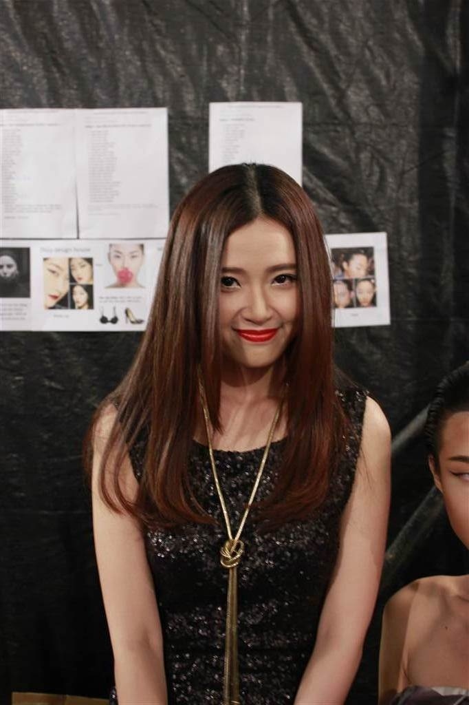 Midu đến dự sự kiện với diện mạo khác lạ 