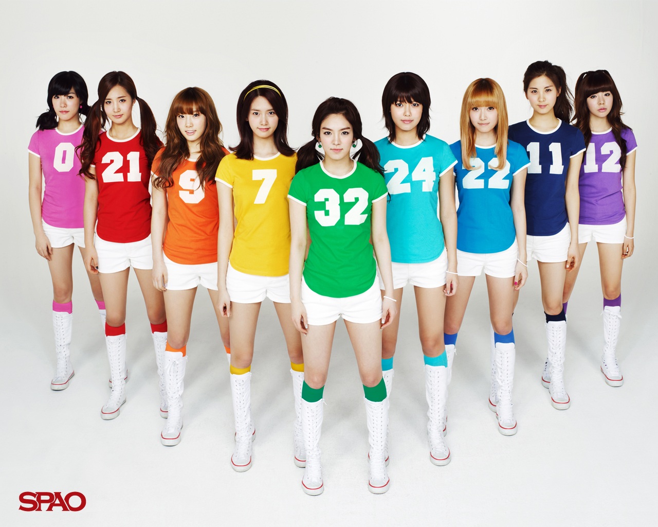 SNSD là “Nghệ sỹ mặc jean đẹp nhất” - 2 9 cô gái - 9 sắc màu của nhóm SNSD