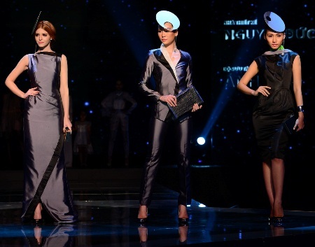 Thủy Tiên đọ dáng cùng “hotgirl” Andrea trên sàn catwalk - 14 9. BST