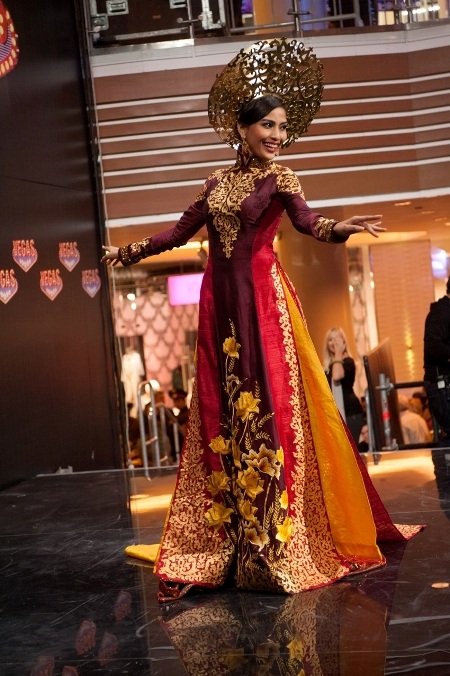 Trương Thị May khá hài lòng với phần trình diễn của mình