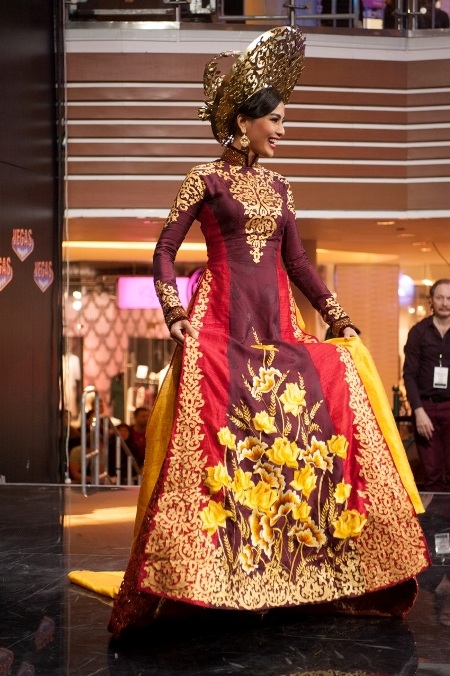 Trương Thị May khá hài lòng với phần trình diễn của mình