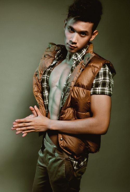“Hotboy” Hồ Vĩnh Khoa tự tin với thời trang phi giới tính - 1 Hồ Vĩnh Khoa tự tin để xuất hiện với thời trang phi giới tính
