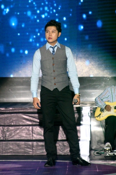 Mạnh Quân gửi tặng khán giả ca khúc do mình sáng tác