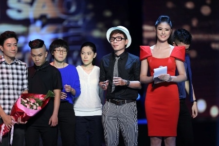 Cô luôn ủng hộ và đồng hành cùng các thí sinh