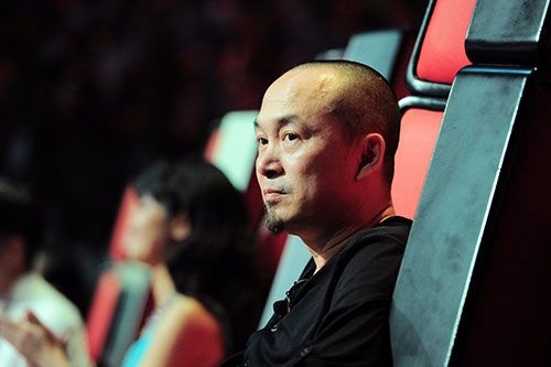 Quốc Trung: “Không cần thiết phải thổi phồng chuyện giữa tôi và Đàm Vĩnh Hưng” - 2 Quốc Trung: Không cần phải thổi phồng chuyện giữa tôi và Mr.Đàm