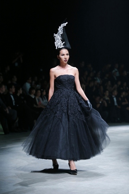 Sau show “tiền tỷ”, Đỗ Mạnh Cường làm tiếp show thời trang “trên cao” - 4 Trí Hòa